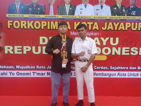 JUARA 2 GERAK JALAN SMA HIKMAH YAPIS JAYAPURA